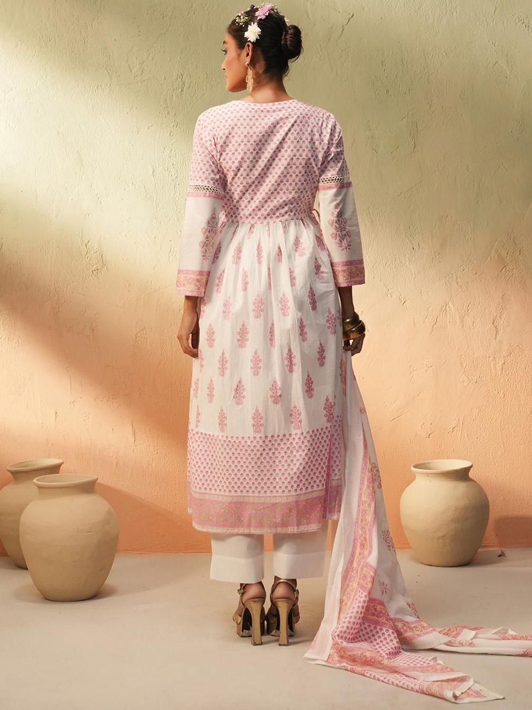 Dhiyona IS Women's Women Floral Printed Regular Pure Cotton Kurta With Trousers & Dupatta