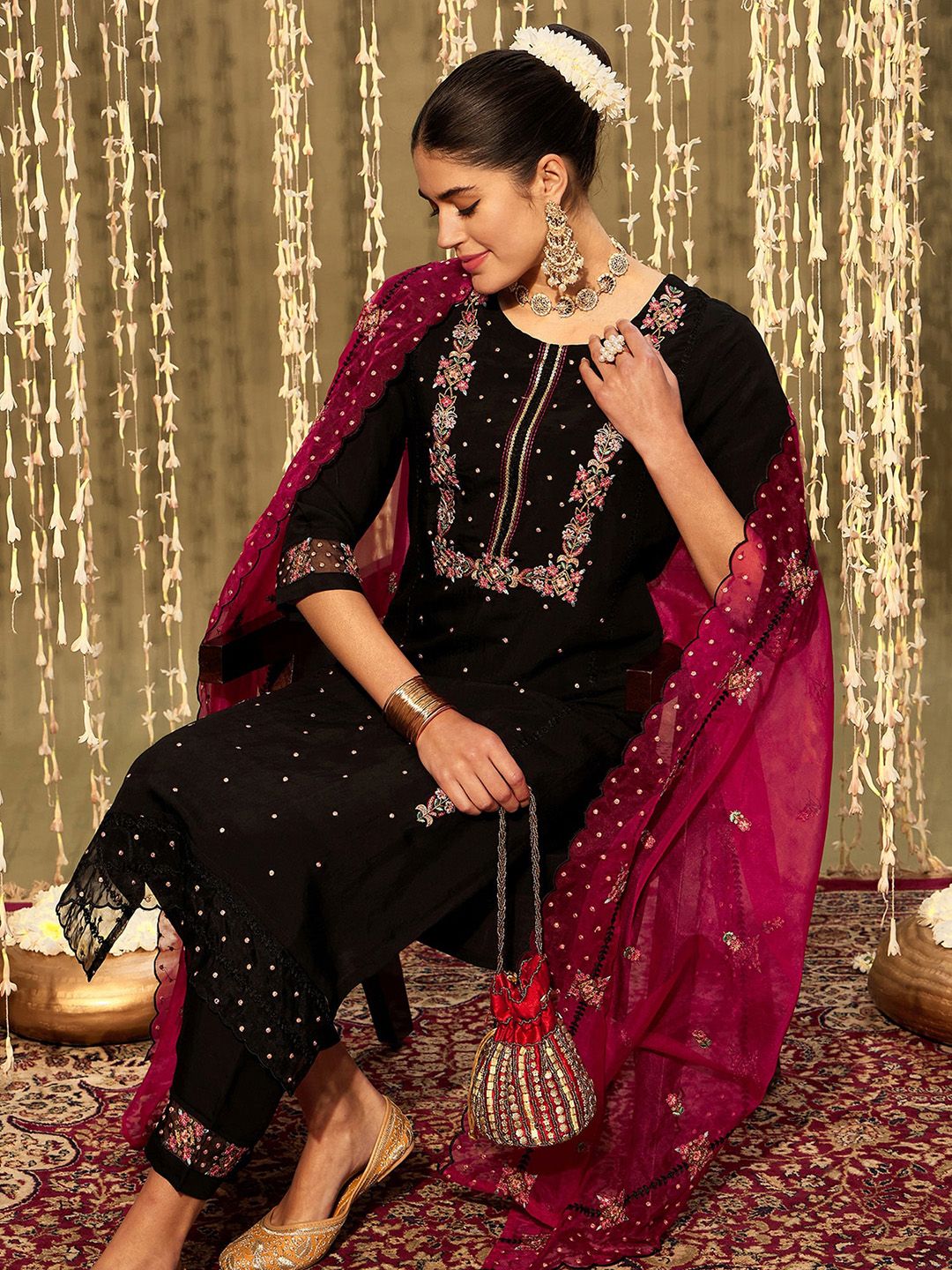Dhiyona IE Floral Embroidered Regular Thread Work Kurta With Trousers & Dupatta