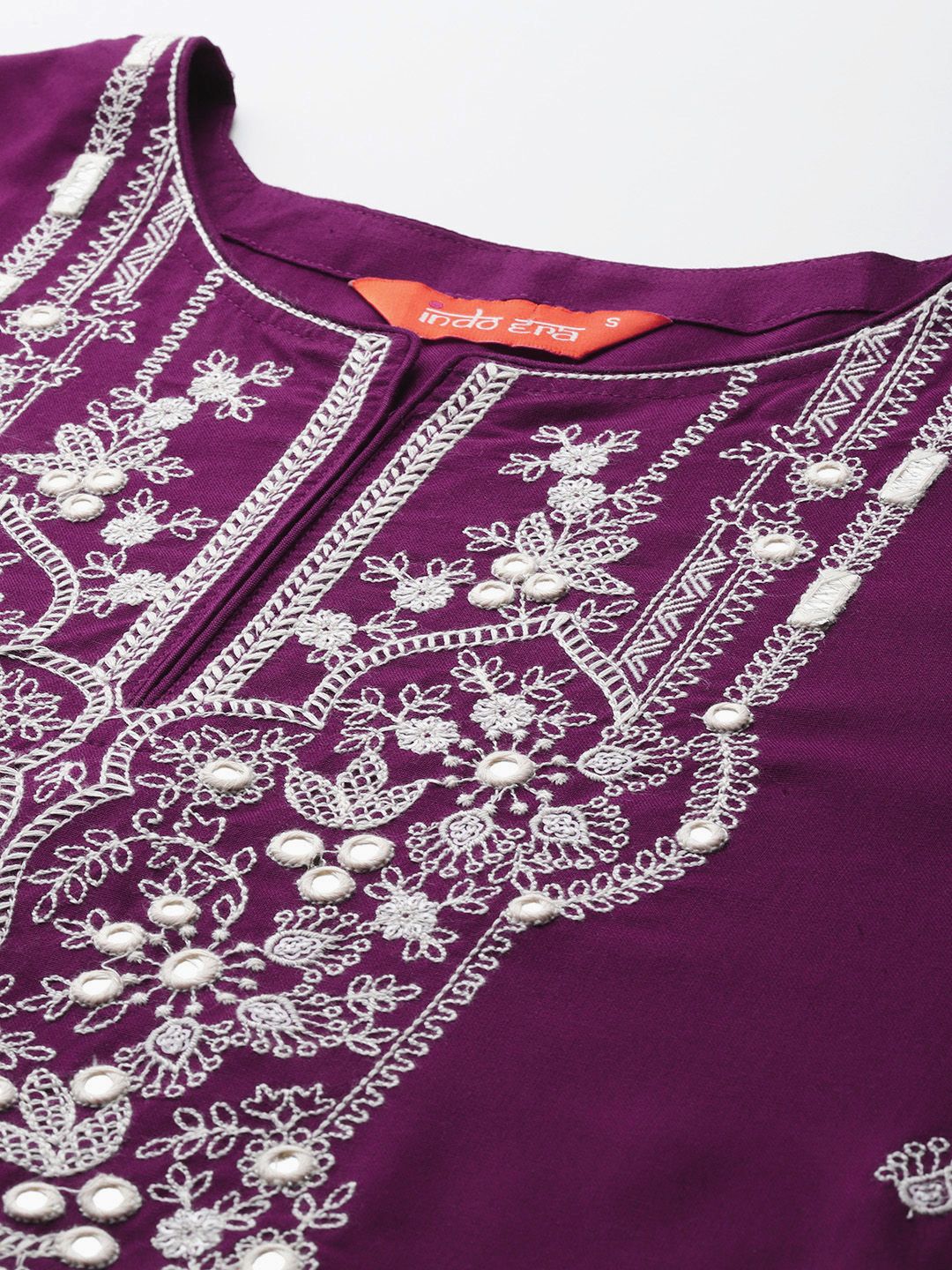 Dhiyona IE Floral Embroidered Floral Kurta