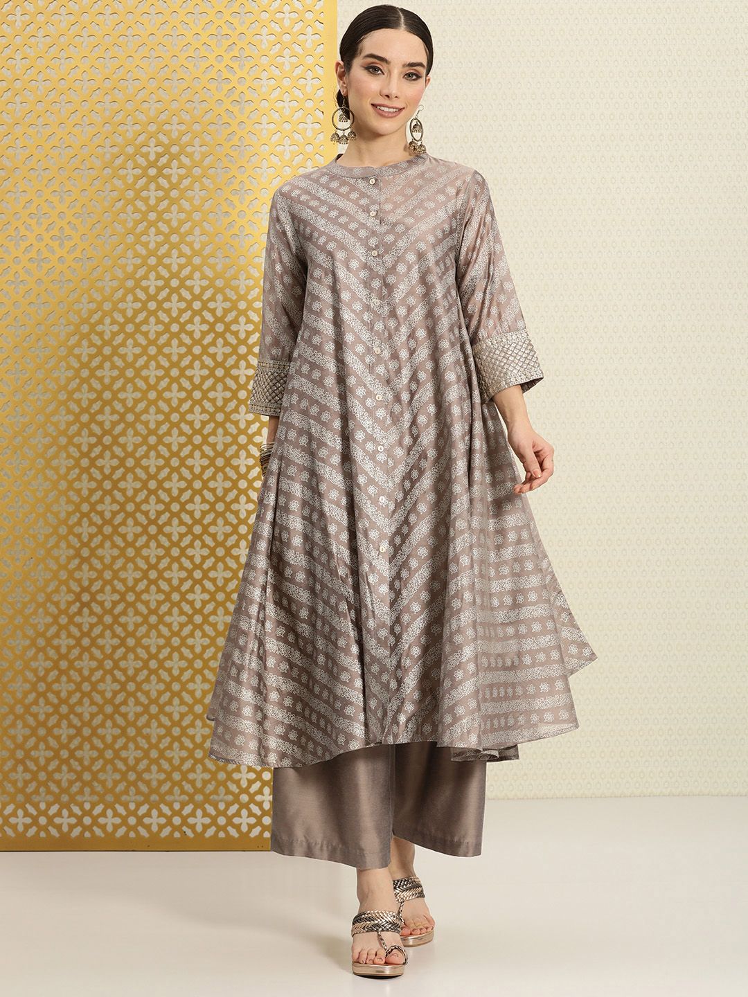 Dhiyona PD Women Women Jashn Ethnic Motifs Printed Sequinned A-Line Kurta with Palazzos