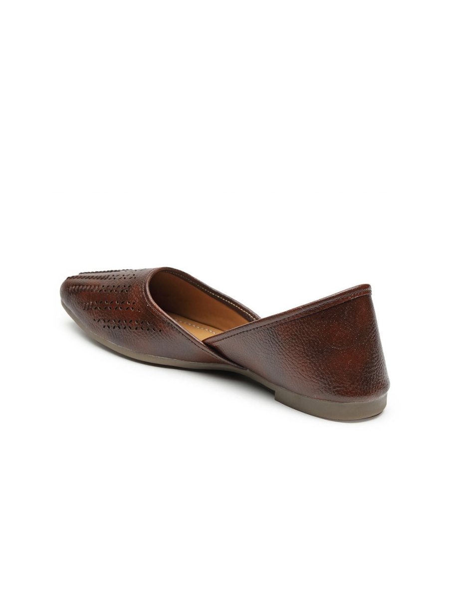 Dhiyona AK Women Solid Ballerinas Flats