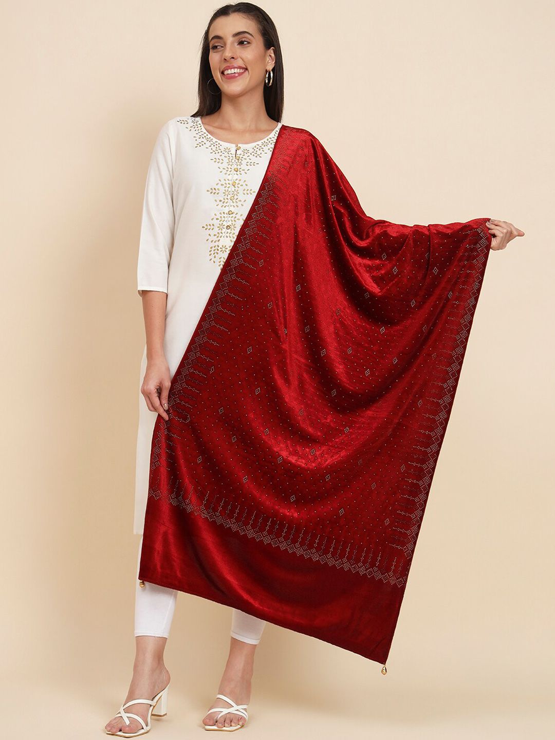 Dhiyona PA Embellished Velvet Shawl