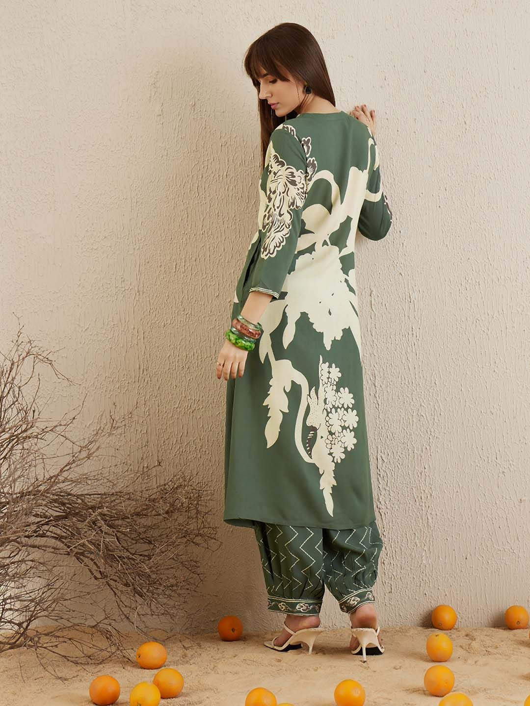 Dhiyona IE Green Floral Printed Sequinned V-Neck Straight Kurta With Salwar