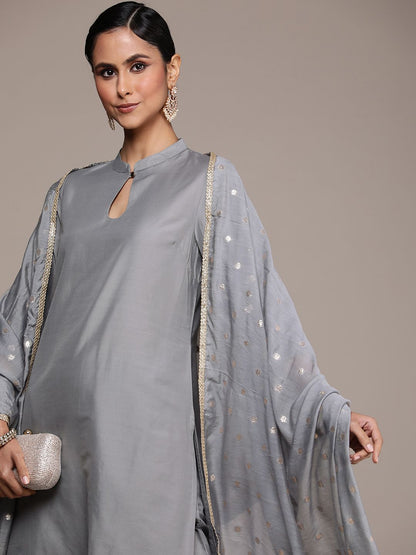 Dhiyona PD Women Women Jashn Kurta & Trousers With Dupatta
