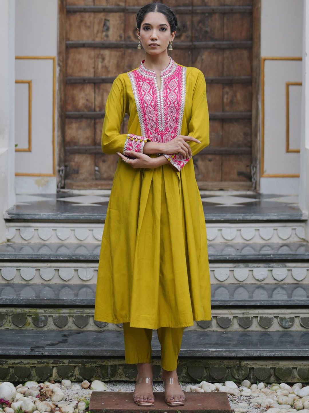 Dhiyona IE Women Ethnic Motifs Embroidered Pleated Mirror Work Kurta with Trousers
