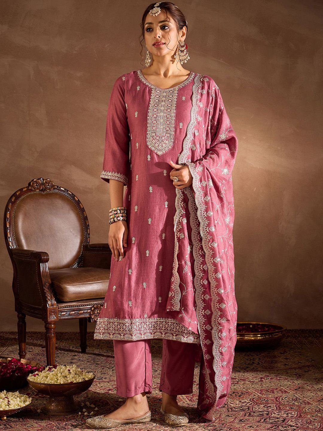 Floral Embroidered V-Neck Thread Work Straight Kurta With Trousers & Dupatta