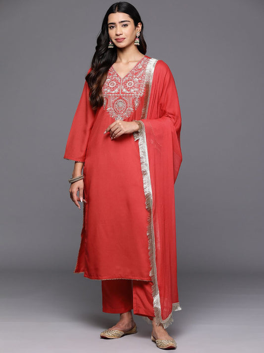 Dhiyona VA Women'sFloral Yoke Design V-Neck Thread Work Straight Kurta With Trousers & Dupatta