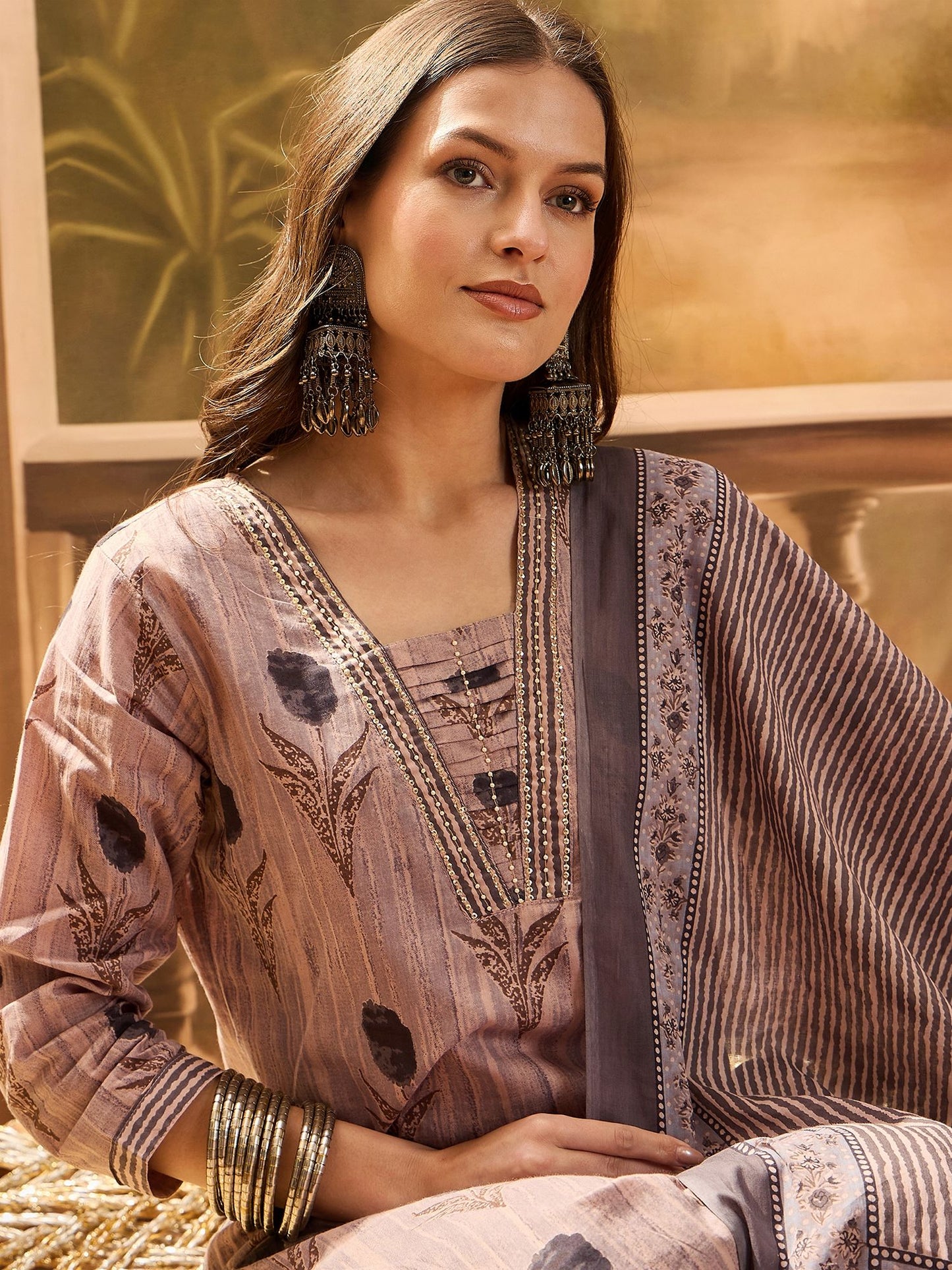 Dhiyona SN Women's Women's Grey Floral Printed Cotton Blend Straight Kurta Pant Dupatta Set