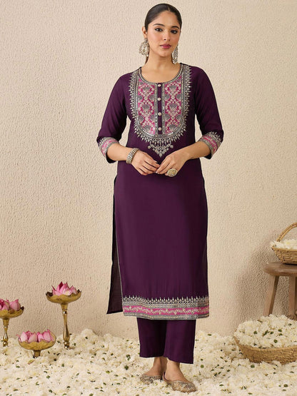 Ethnic Motifs Embroidered Thread Work Straight Kurta With Trousers & Dupatta