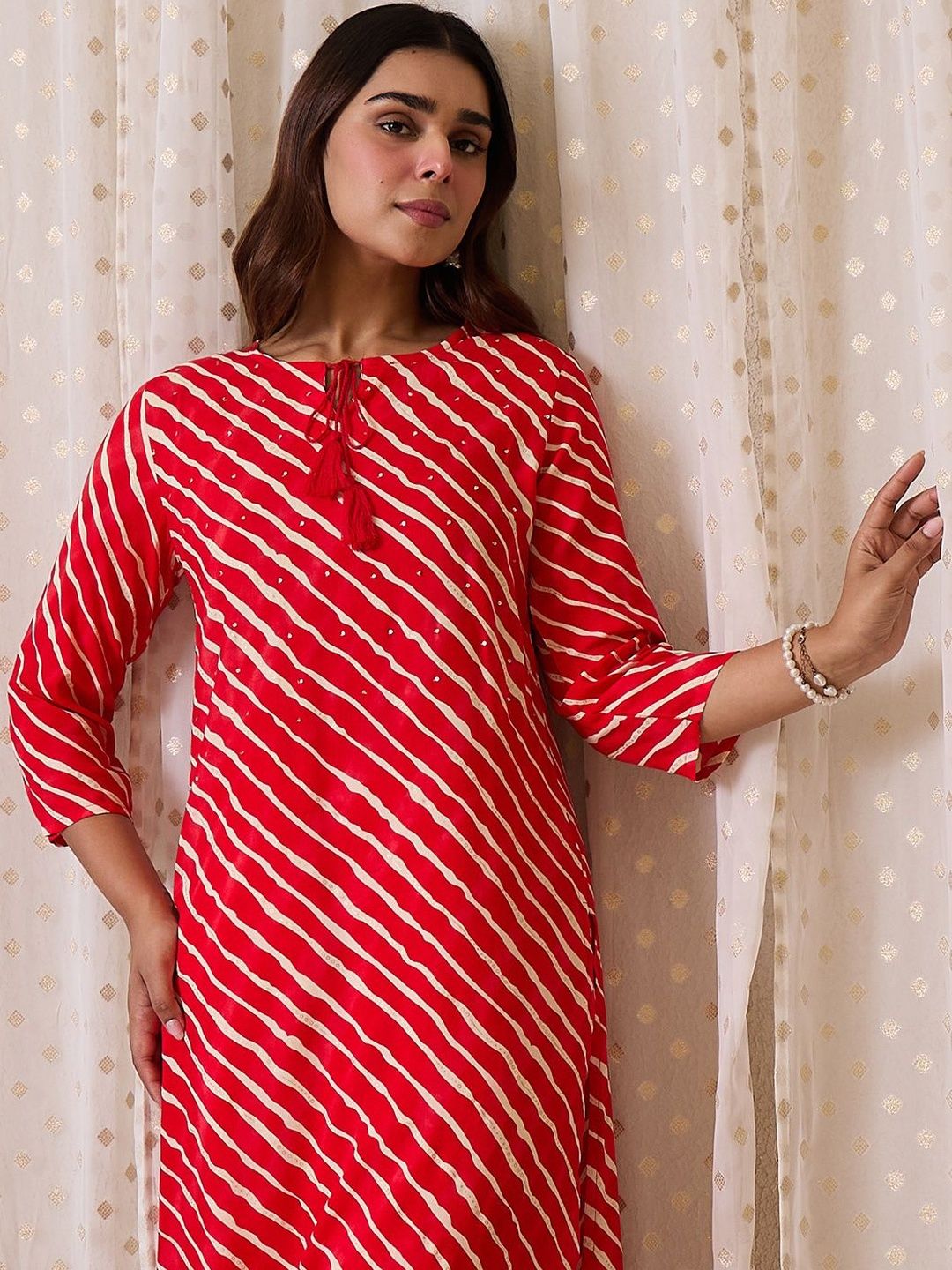 Women Leheriya Printed Regular Sequinned Kurta with Trousers