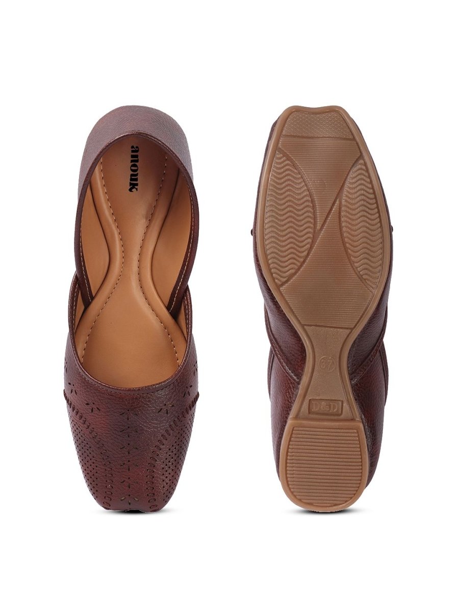 Dhiyona AK Women Ballerinas Flats