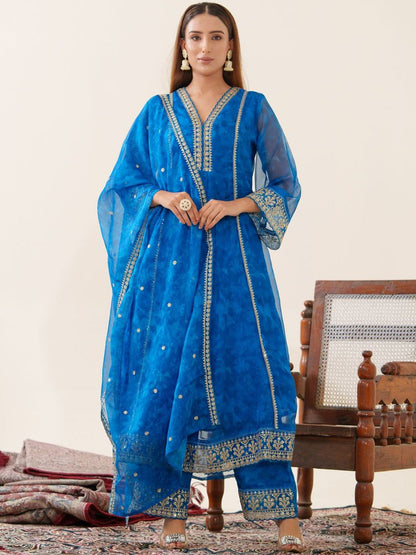 Dhiyona PD Women Floral Embroidered V-Neck Organza A-Line Kurta With Trousers & Dupatta