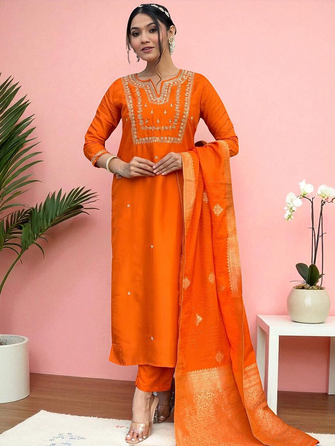 Dhiyona SN Women's Floral Embroidered Thread Work Notch Neck Straight Kurta With Trouser And Dupatta