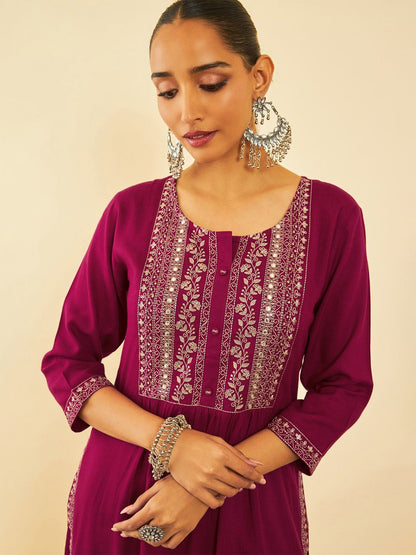 Dhiyona SO Women's Floral Yoke Design Regular Sequinned Kurta with Trousers