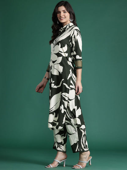 Dhiyona IE Floral Printed Sequinned Kurta with Trousers