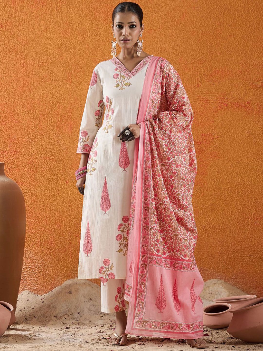 Women Floral Printed Regular Pure Cotton Kurta with Trousers & With Dupatta