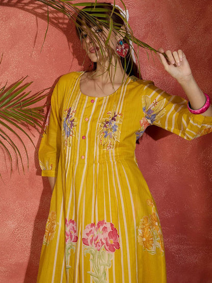 Women Floral Printed Pure Cotton Kurta with Trousers