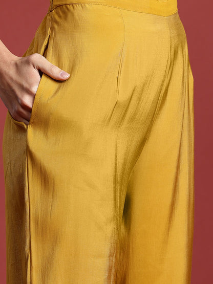 Women Floral Embroidered Kurta with Trousers & With Dupatta