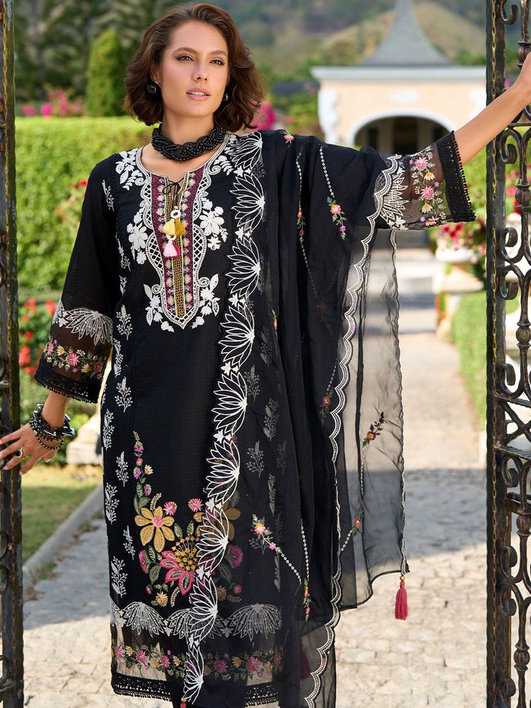 Dhiyona IE Ethnic Motifs Embroidered Thread Work Pure Cotton Kurta with Trousers & Dupatta