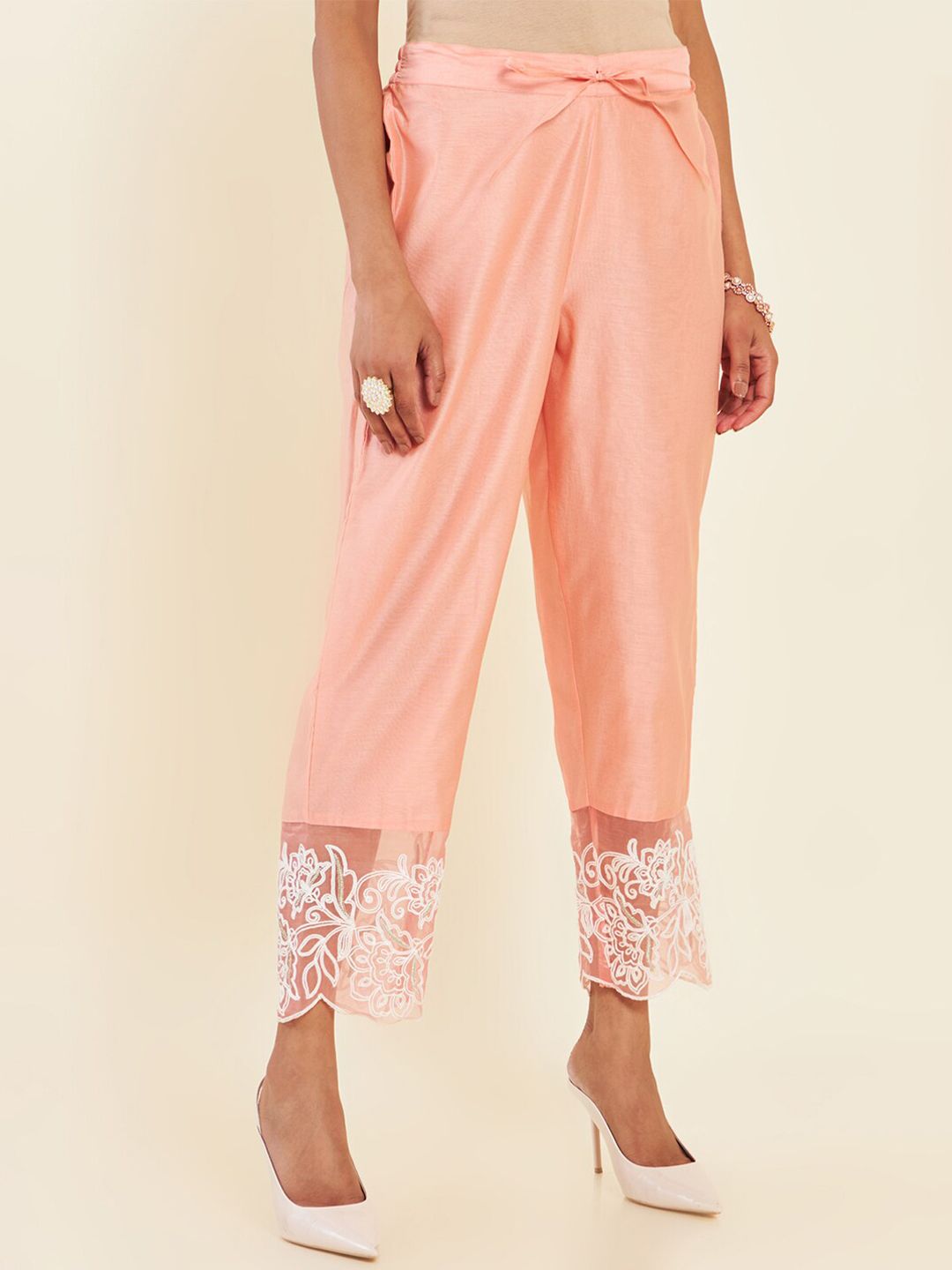 Dhiyona SO Women's Pink & White Floral Embroidered Chanderi Silk Kurta With Trousers & Dupatta