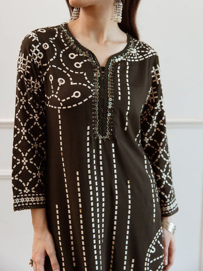Women Printed Regular Beads and Stones Kurta with Trousers