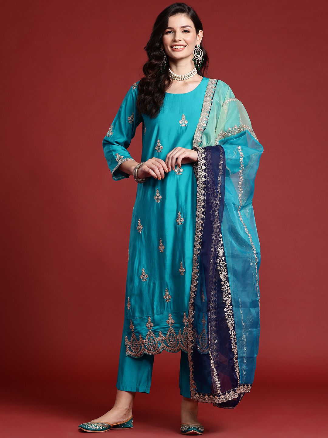 Ethnic Motifs Embroidered Sequinned Kurta With Trousers & Dupatta