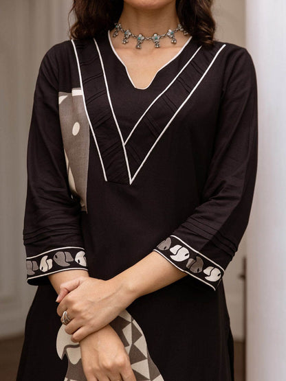 Dhiyona IE Quirky Printed Straight Kurta With Trousers