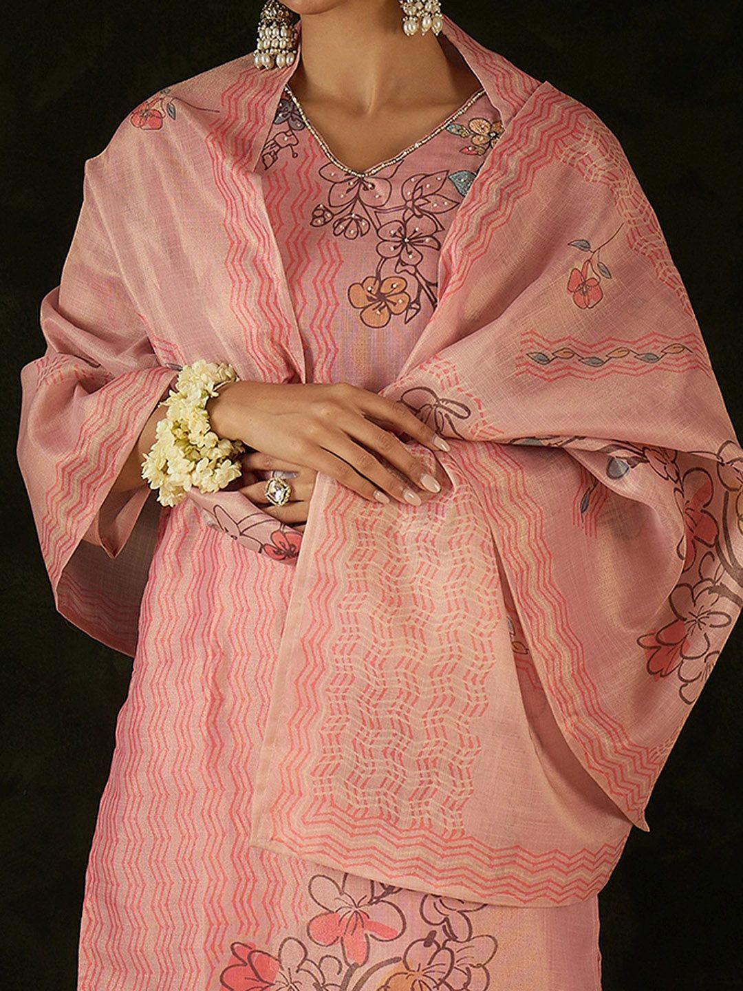 Women Floral Printed Regular Kurta with Trousers & With Dupatta