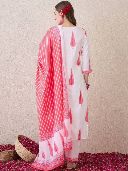 Floral Printed Round Neck Pure Cotton Straight Kurta With Trousers & Dupatta