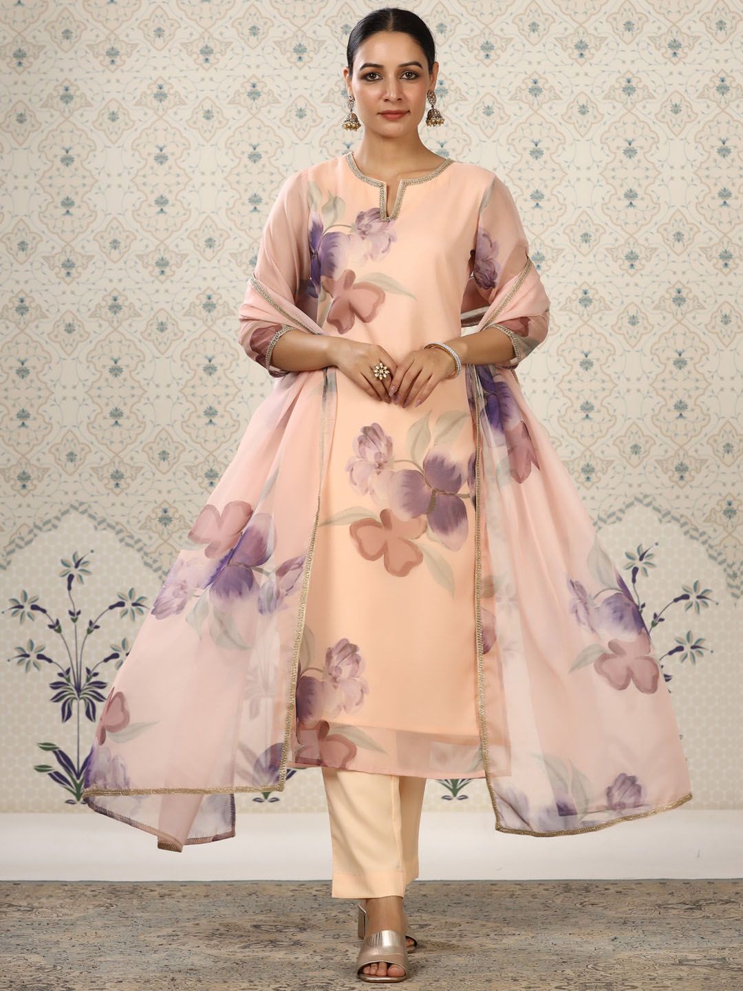 Dhiyona OD  Floral Printed Regular Kurta With Trousers & Dupatta