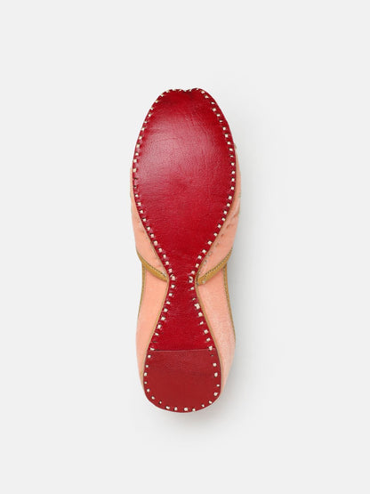 Dhiyona HOP Women Embellished Mojaris