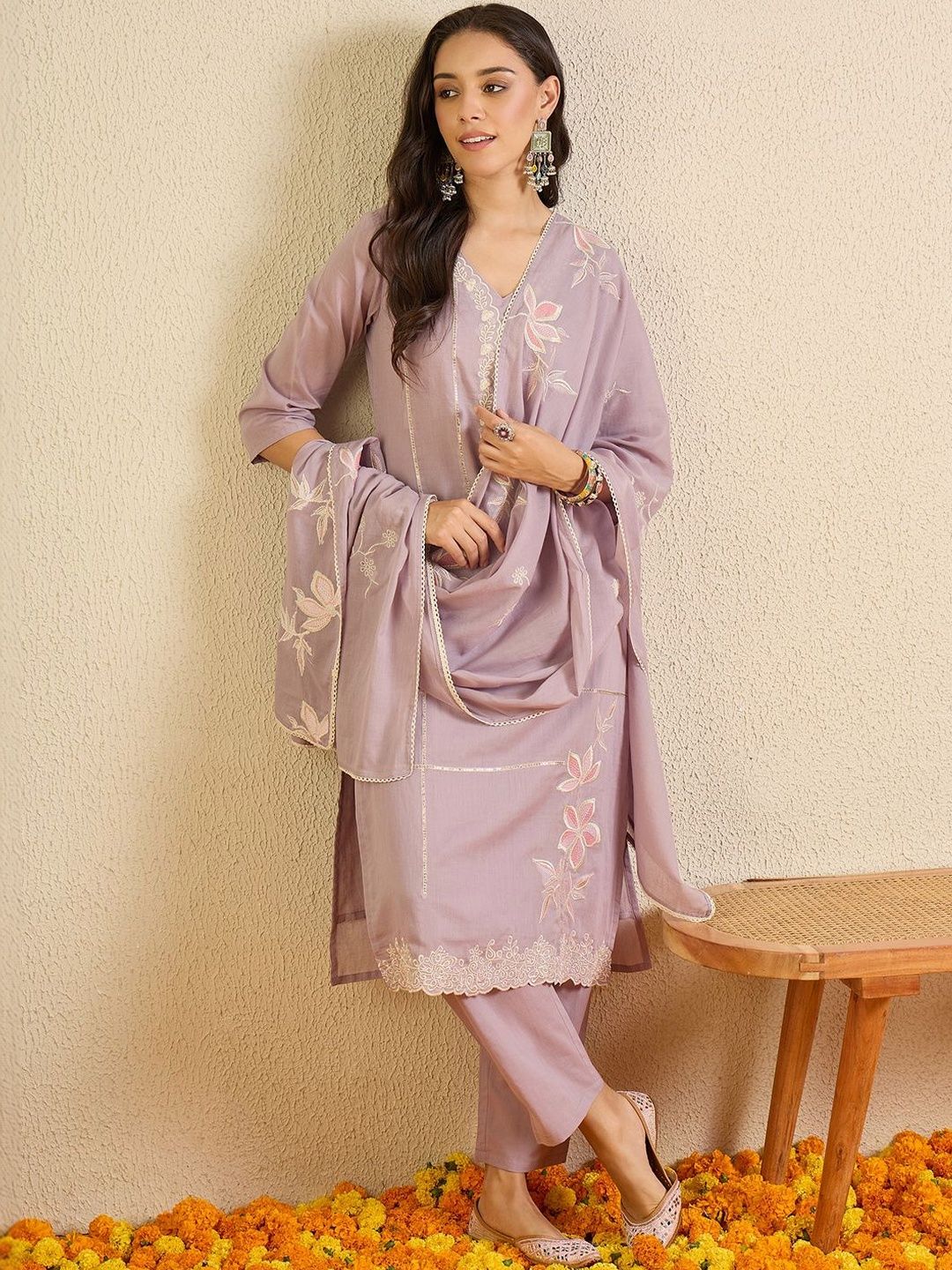 Women Floral Embroidered Regular Thread Work Pure Cotton Kurta with Trousers & With Dupatta
