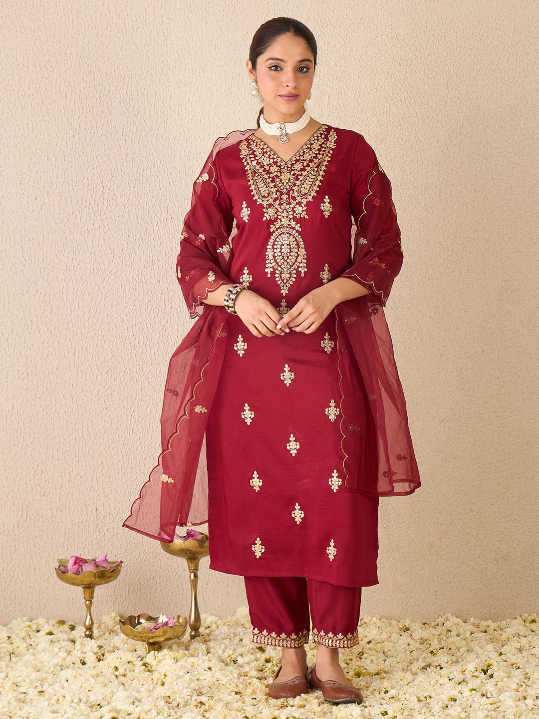 Ethnic Motifs Embroidered V-Neck Zari Straight Kurta With Trousers & Dupatta