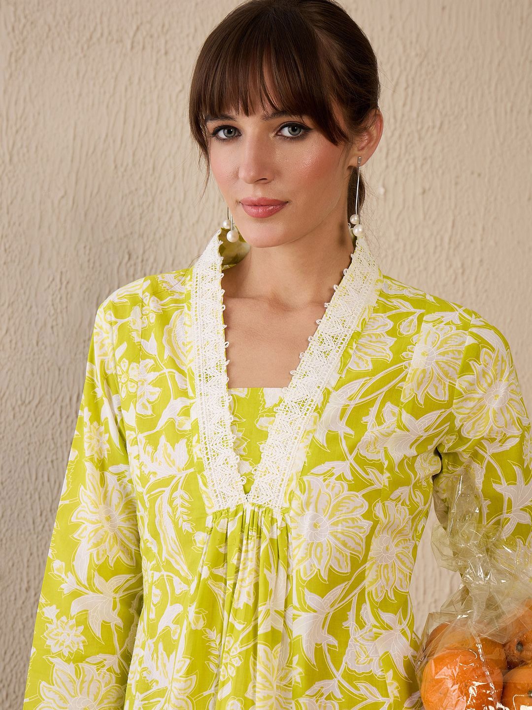 Dhiyona IE Women Floral Printed Panelled Pure Cotton Kurta with Trousers