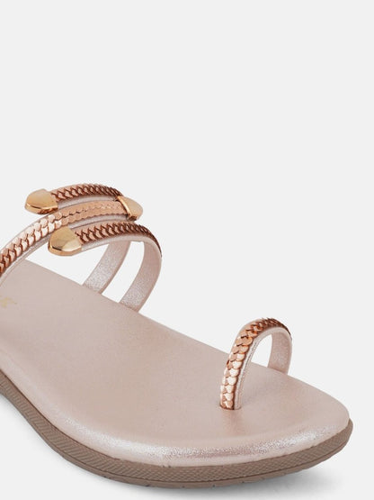 Dhiyona AK Embellished One Toe Flats