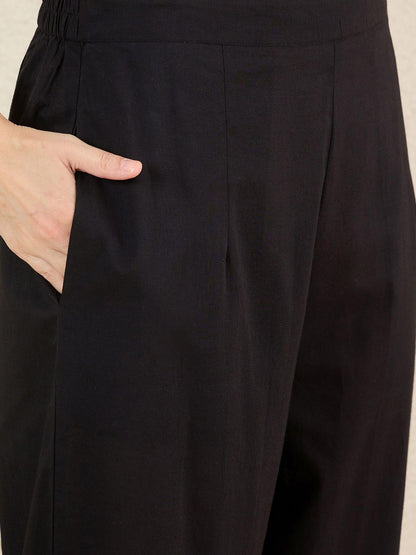 Women Floral Printed Cotton Kurta with Trousers