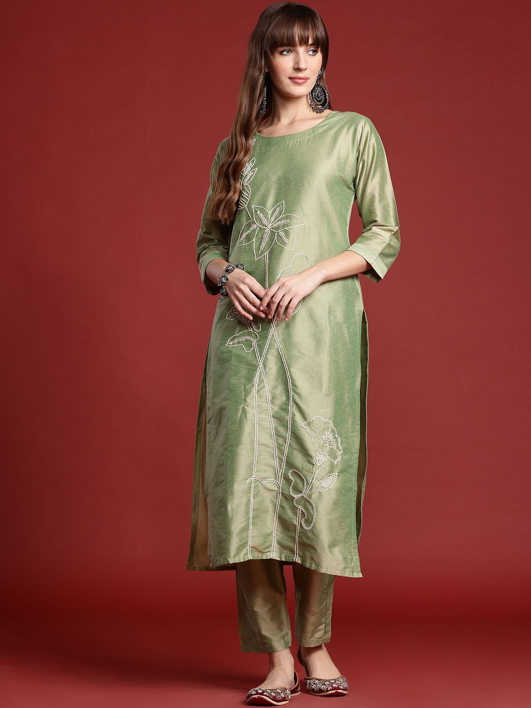Floral Embroidered Thread Work Kurta with Trousers