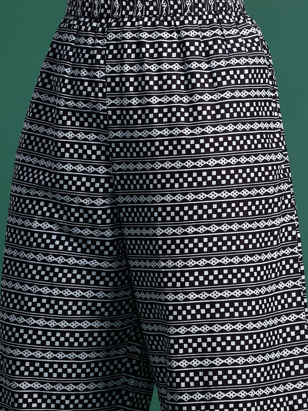 Dhiyona IE Geometric Printed Pure Cotton Kurta with Trousers & Dupatta