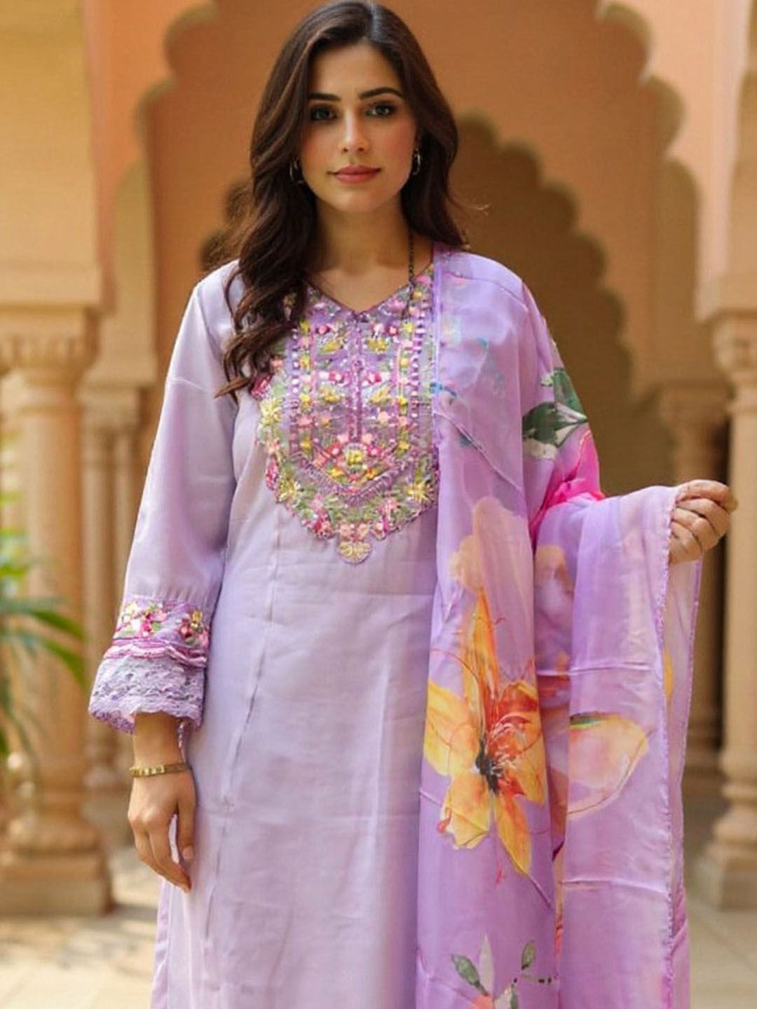 Dhiyona IE Women Floral Embroidered Regular Thread Work Kurta with Trousers & Dupatta