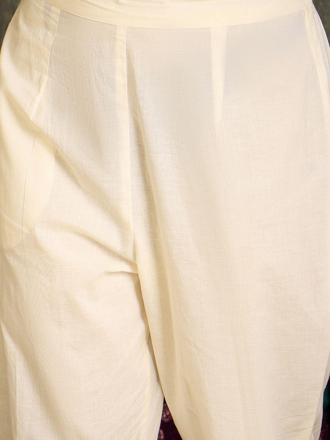 Floral Embroidered Thread Work Pure Cotton Kurta With Trousers & Dupatta