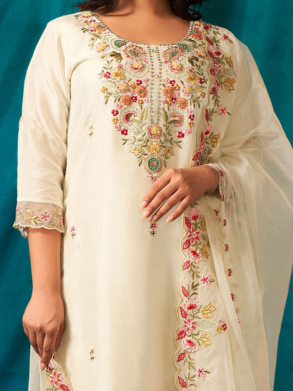 Women Ethnic Motifs Embroidered Regular Kurta with Trousers & With Dupatta