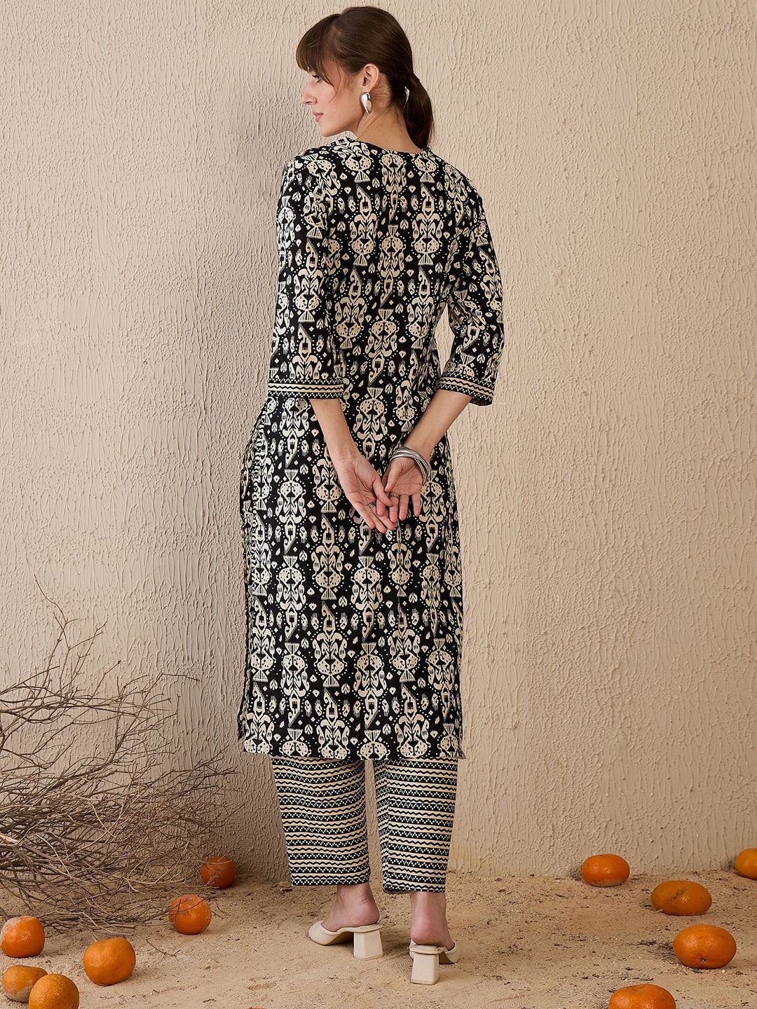 Women Printed Regular Pure Cotton Kurta with Trousers