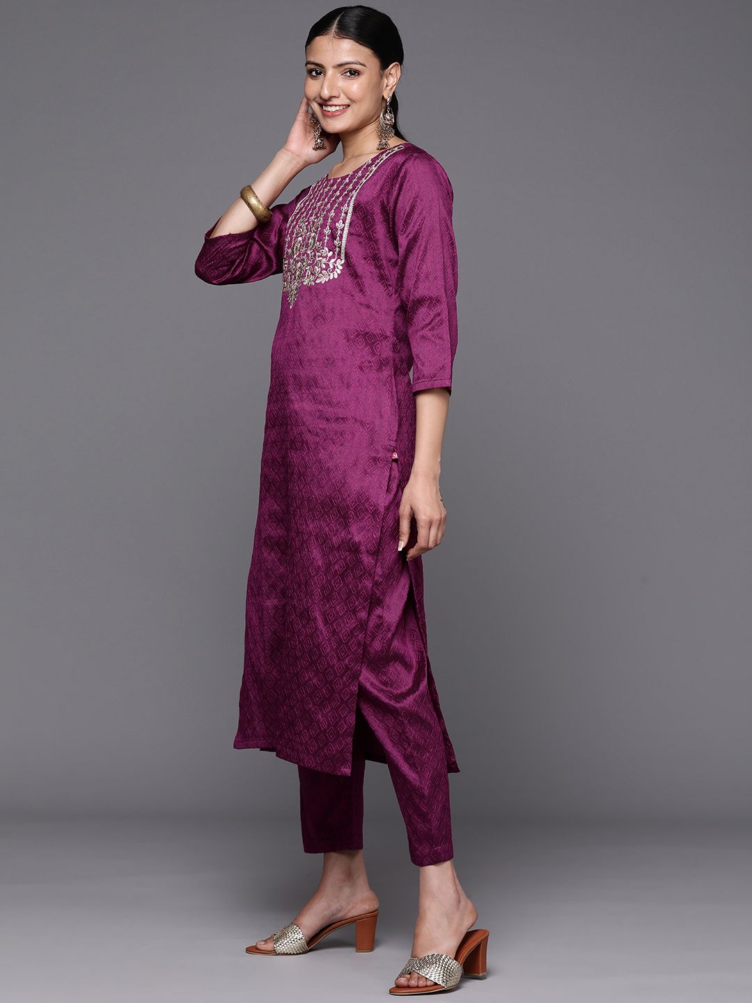 Dhiyona VA Women's Floral Yoke Design Regular Sequinned Kurta with Trousers & With Dupatta