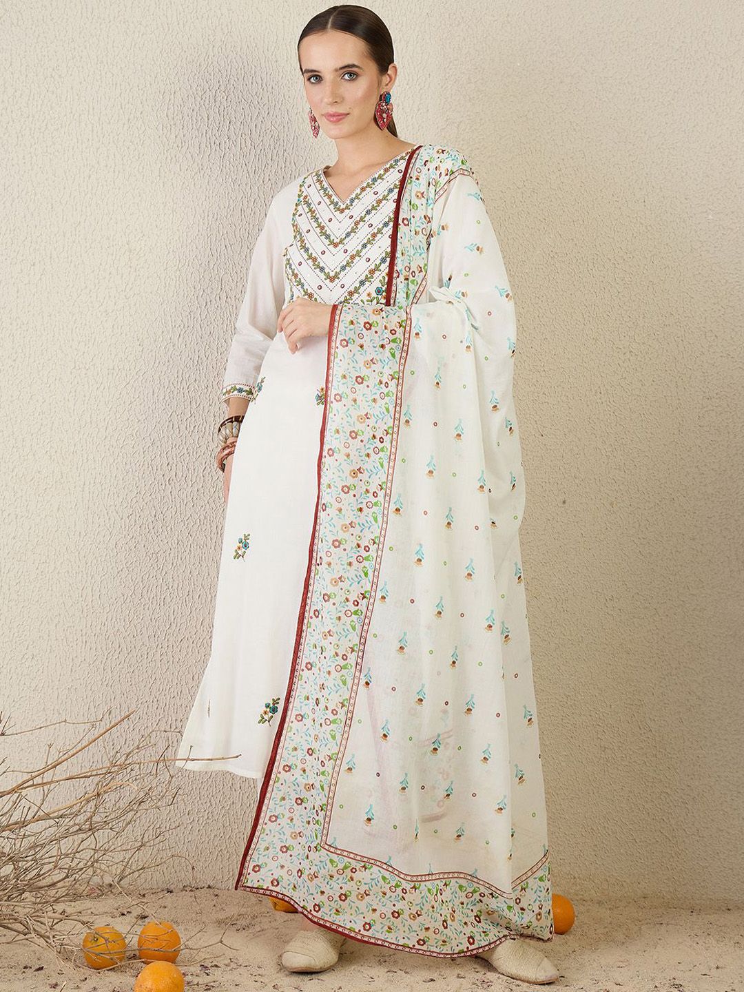Women Ethnic Motifs Printed Cotton Kurta with Trousers & Dupatta
