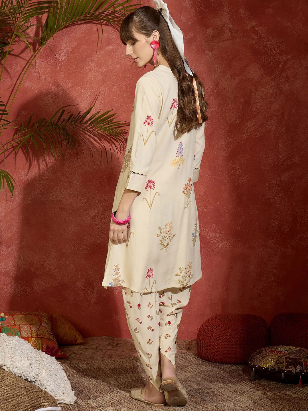 Floral Printed V-Neck Straight Kurta with Dhoti Pants