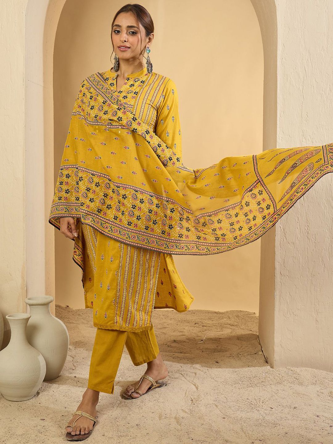 Dhiyona IE Women rinted Panelled Pure Cotton Kurta with Trousers & With Dupatta