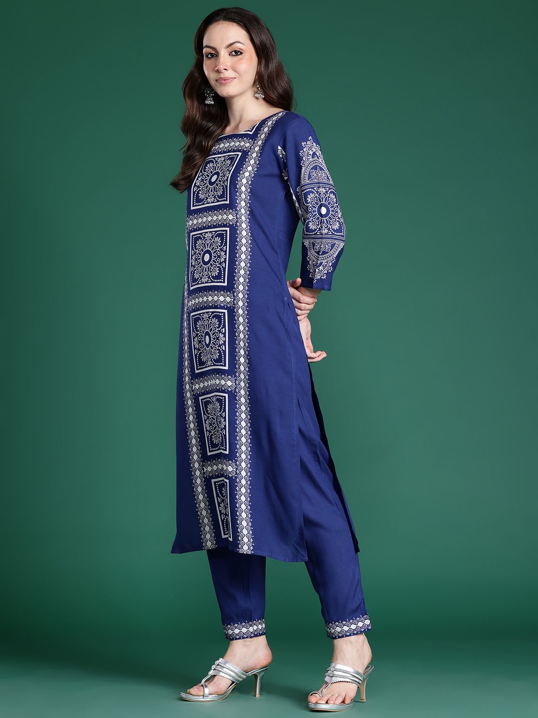 Floral Printed Regular Kurta with Trousers