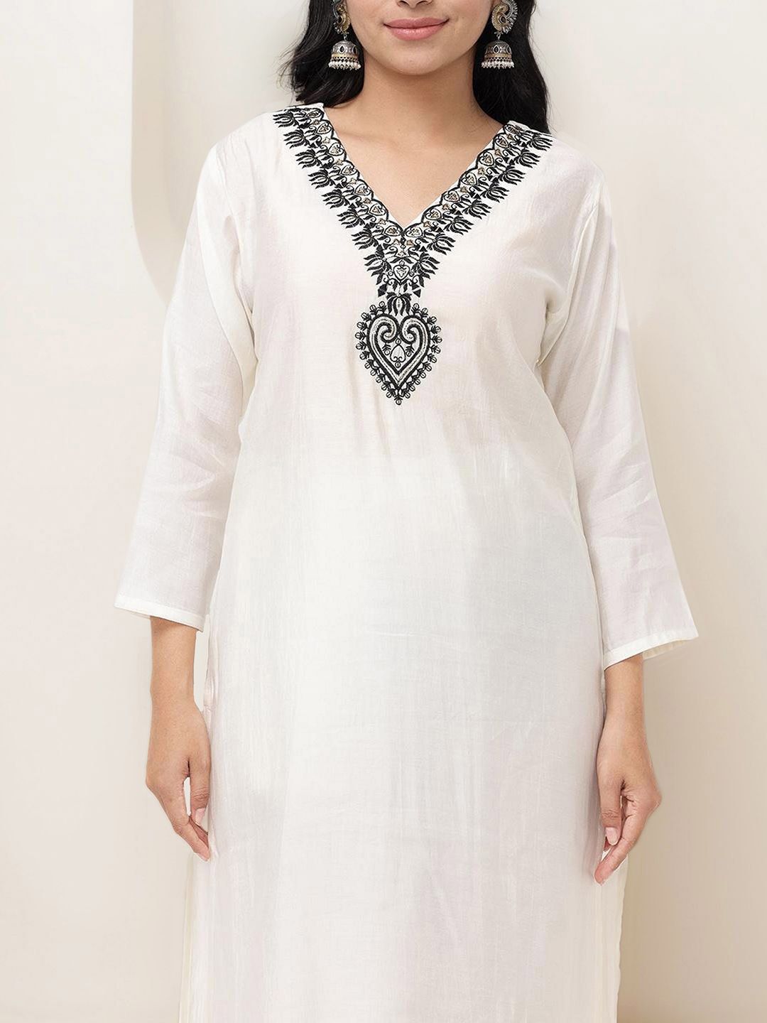 Dhiyona IS Women's Floral Yoke Design Straight Kurta with Trousers & Dupatta