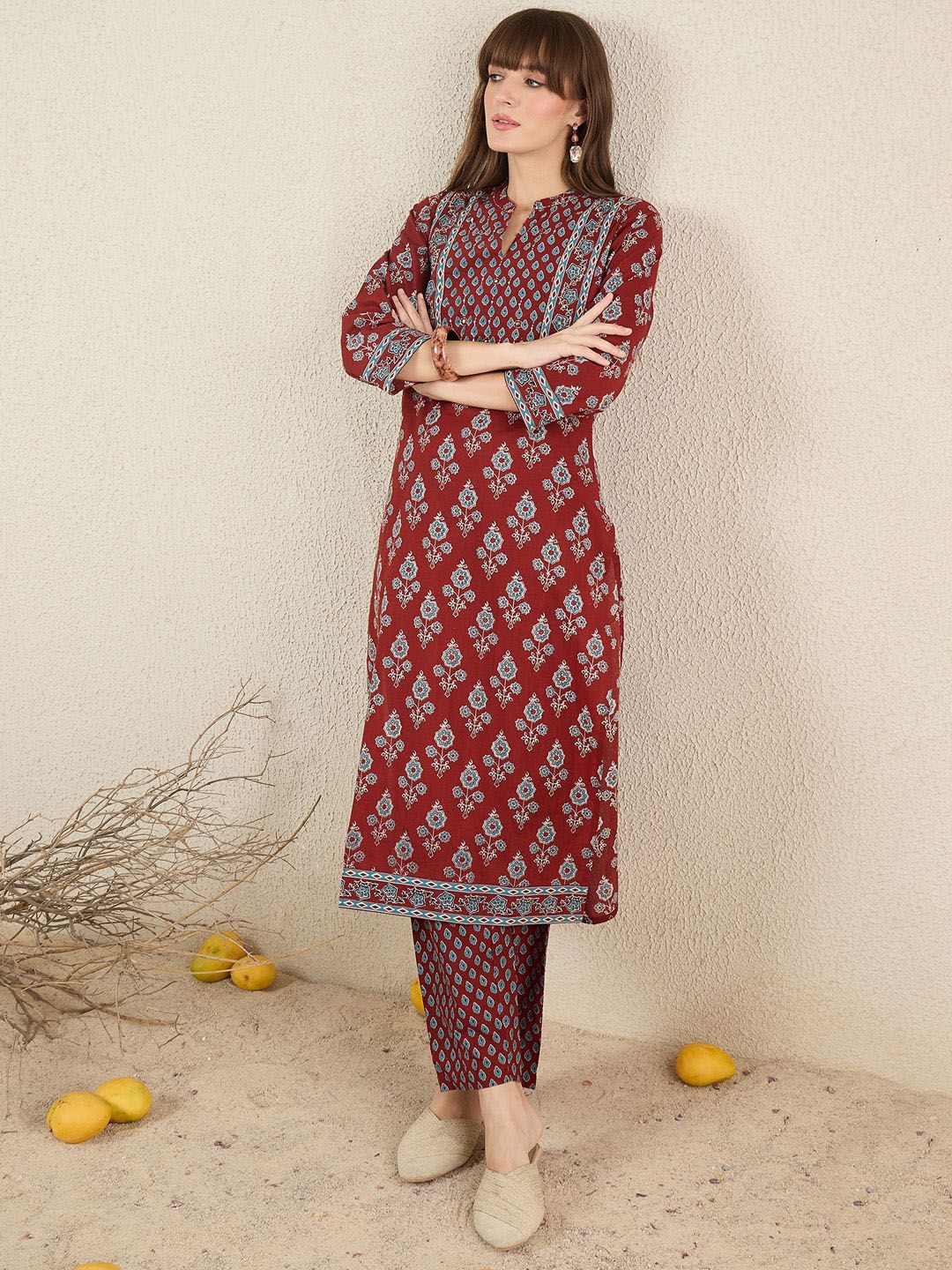 Dhiyona IE Women Floral Printed Cotton Kurta with Trousers