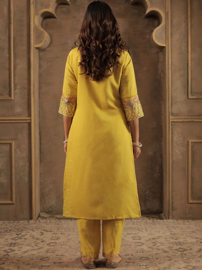 Women Floral Embroidered Kurta with Trousers & Dupatta